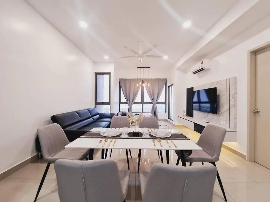 New! Bali 4-7Pax Melaka City @Modern Style Condo